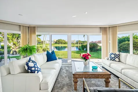 146 Driftwood Circle Atlantis FL 33462