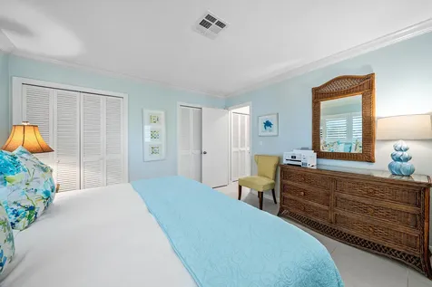 146 Driftwood Circle Atlantis FL 33462