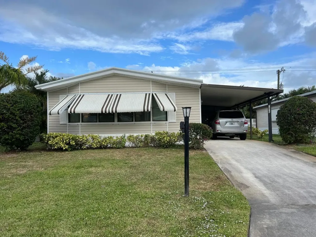 7375 Se Independence Avenue Hobe Sound FL 33455