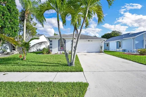 5221 Arbor Glen Circle Lake Worth FL 33463