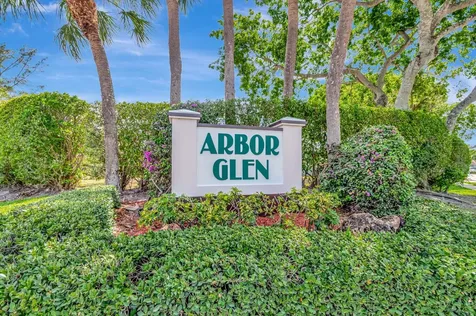 5221 Arbor Glen Circle Lake Worth FL 33463