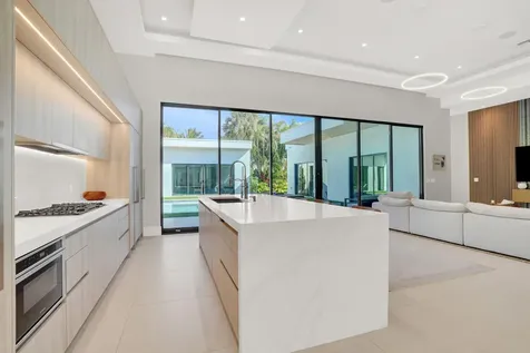 828 Nw 2nd Avenue Boca Raton FL 33432