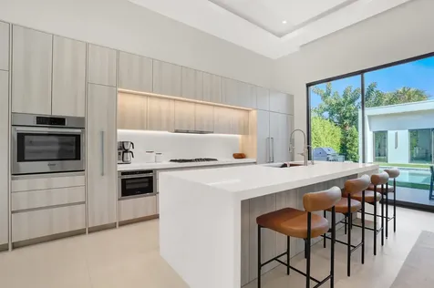 828 Nw 2nd Avenue Boca Raton FL 33432