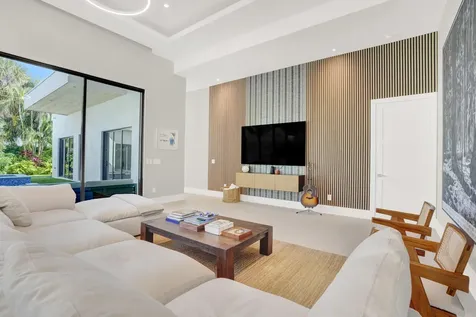 828 Nw 2nd Avenue Boca Raton FL 33432