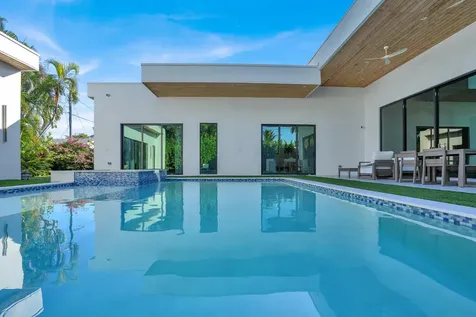 828 Nw 2nd Avenue Boca Raton FL 33432