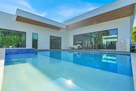 828 Nw 2nd Avenue Boca Raton FL 33432