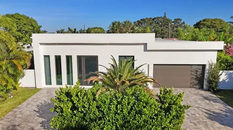 828 Nw 2nd Avenue Boca Raton FL 33432