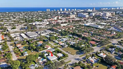 828 Nw 2nd Avenue Boca Raton FL 33432