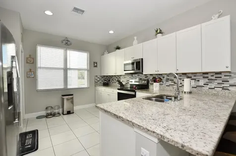 1897 Nw Cataluna Circle Port Saint Lucie FL 34986