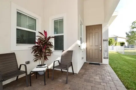 1897 Nw Cataluna Circle Port Saint Lucie FL 34986