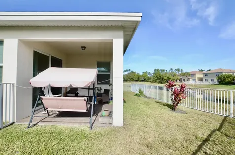 1897 Nw Cataluna Circle Port Saint Lucie FL 34986
