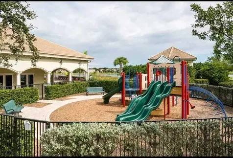 1897 Nw Cataluna Circle Port Saint Lucie FL 34986