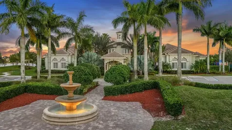 1897 Nw Cataluna Circle Port Saint Lucie FL 34986