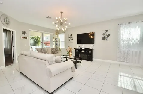 1897 Nw Cataluna Circle Port Saint Lucie FL 34986
