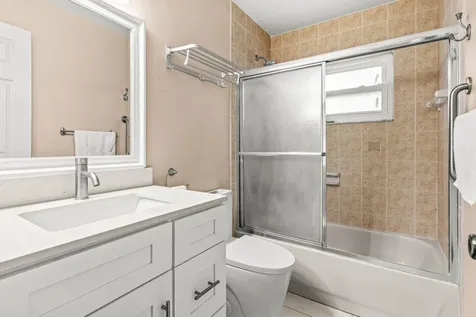 1501 N Palmway Lake Worth Beach FL 33460