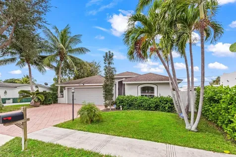 1501 N Palmway Lake Worth Beach FL 33460
