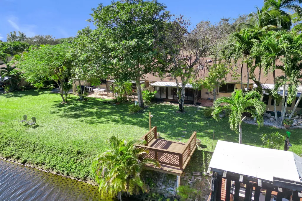 78 Mayfair Lane Boynton Beach FL 33426