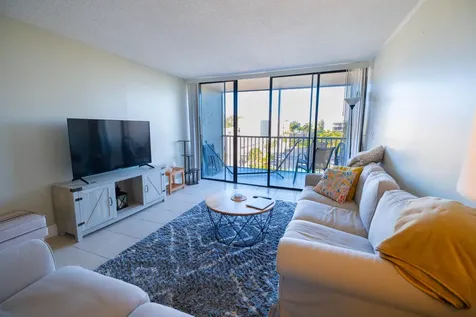 4 Royal Palm Way Boca Raton FL 33432
