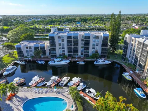 4 Royal Palm Way Boca Raton FL 33432
