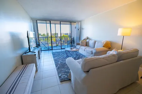 4 Royal Palm Way Boca Raton FL 33432