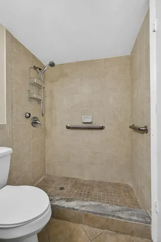 127 Southampton B West Palm Beach FL 33417
