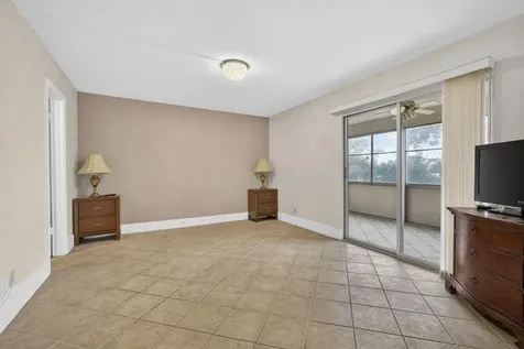 127 Southampton B West Palm Beach FL 33417