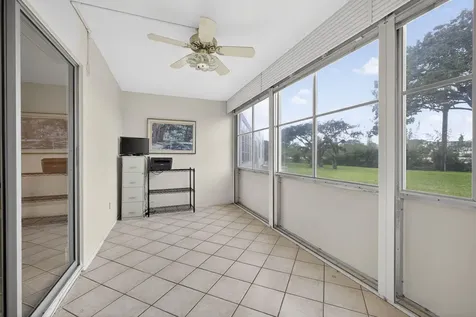 127 Southampton B West Palm Beach FL 33417