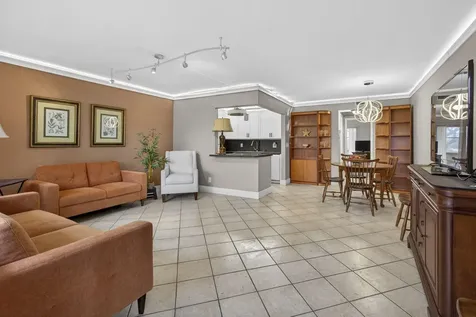 127 Southampton B West Palm Beach FL 33417