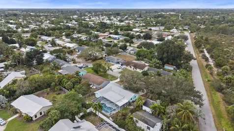 5345 Se 52nd Avenue Stuart FL 34997