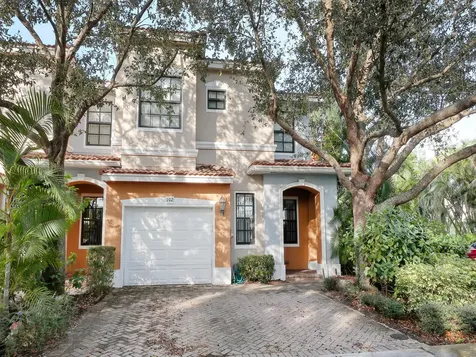 102 E Astor Circle Delray Beach FL 33484