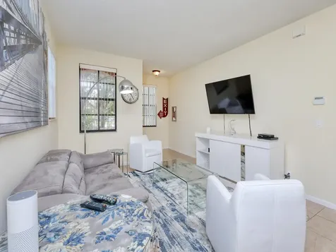 102 E Astor Circle Delray Beach FL 33484