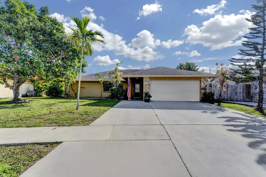 1059 Wynndale Way Lantana FL 33462