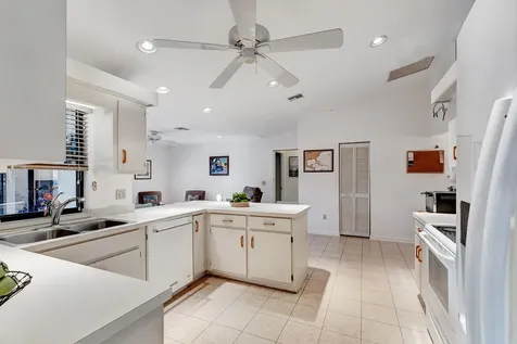 1059 Wynndale Way Lantana FL 33462