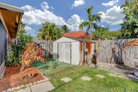 1059 Wynndale Way Lantana FL 33462