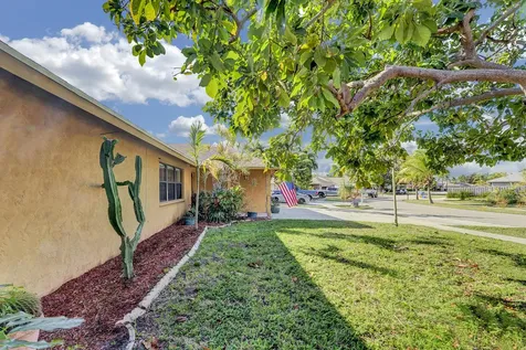1059 Wynndale Way Lantana FL 33462