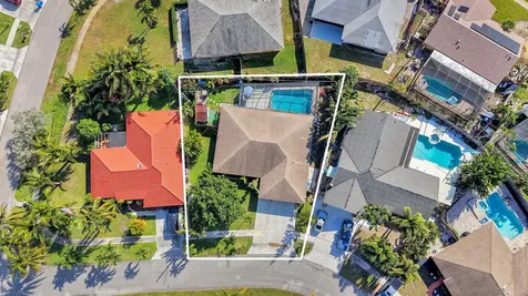 1059 Wynndale Way Lantana FL 33462