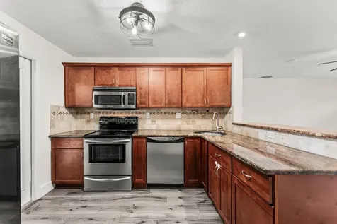 2800 Ne 8th Avenue Pompano Beach FL 33064
