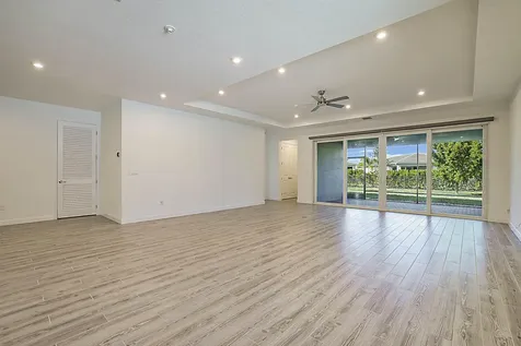 9833 Sw Isabelline Drive Port Saint Lucie FL 34987