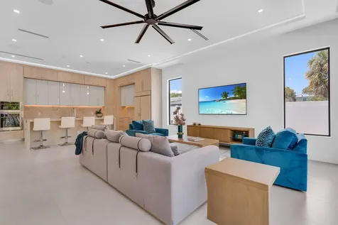 239 Ne 11th Street Delray Beach FL 33444