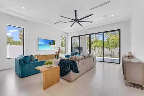 239 Ne 11th Street Delray Beach FL 33444