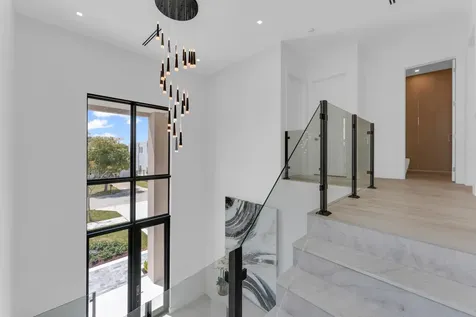 239 Ne 11th Street Delray Beach FL 33444