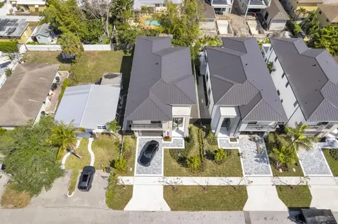 239 Ne 11th Street Delray Beach FL 33444