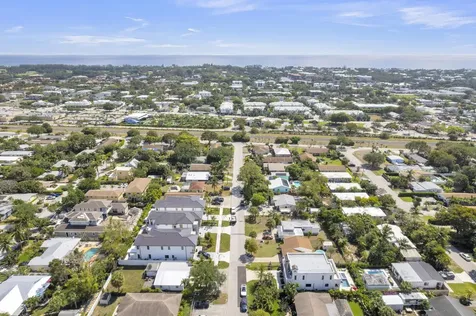 239 Ne 11th Street Delray Beach FL 33444
