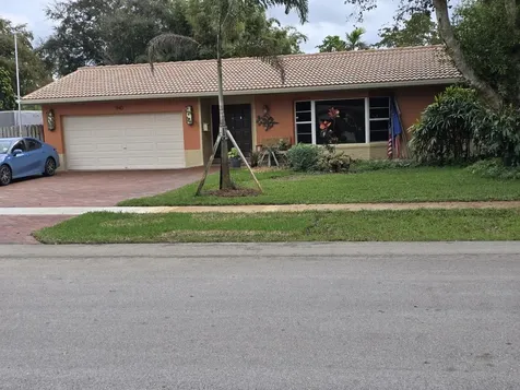 940 Sw 69th Avenue Plantation FL 33317