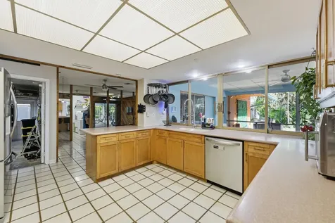 940 Sw 69th Avenue Plantation FL 33317