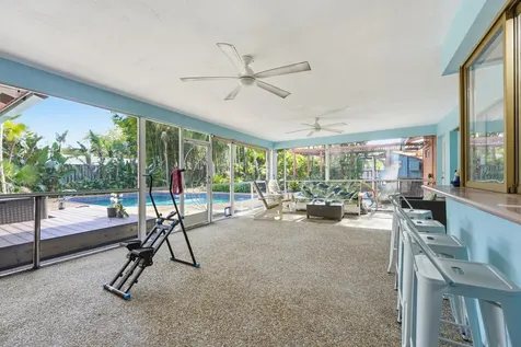 940 Sw 69th Avenue Plantation FL 33317