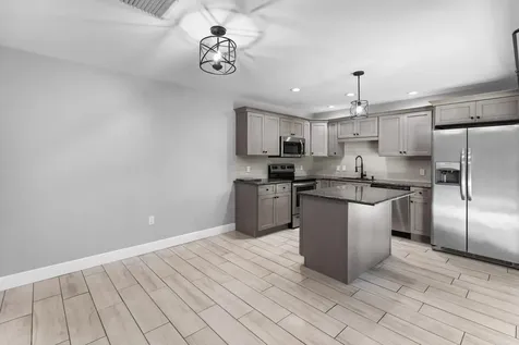 2302 Se Round Table Drive Port Saint Lucie FL 34952