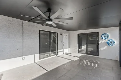 2302 Se Round Table Drive Port Saint Lucie FL 34952