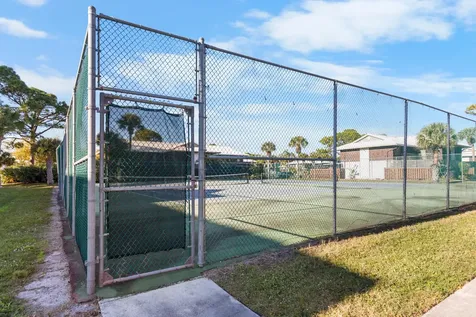 2302 Se Round Table Drive Port Saint Lucie FL 34952