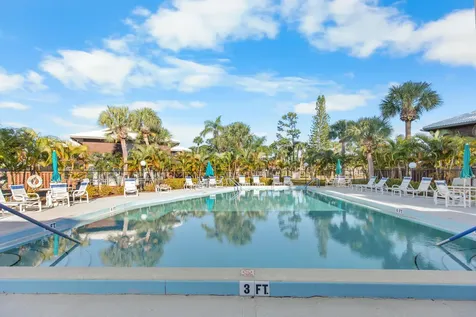 2302 Se Round Table Drive Port Saint Lucie FL 34952